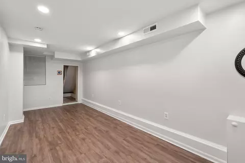 321 S Castle St, Baltimore, MD 21231 photo 10
