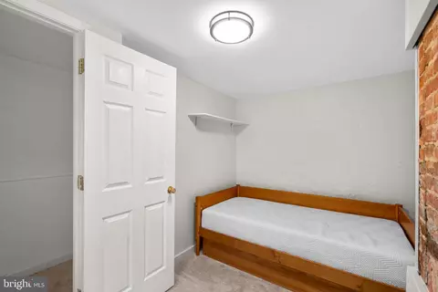 321 S Castle St, Baltimore, MD 21231 photo 24