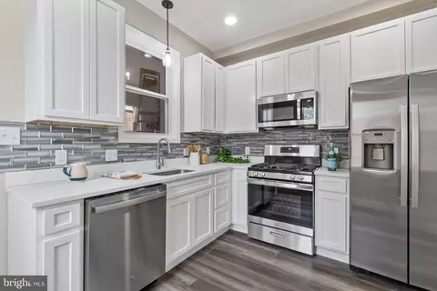 Kitchen - 626 W 33rd St, Baltimore, MD 21211 photo 2 of 3