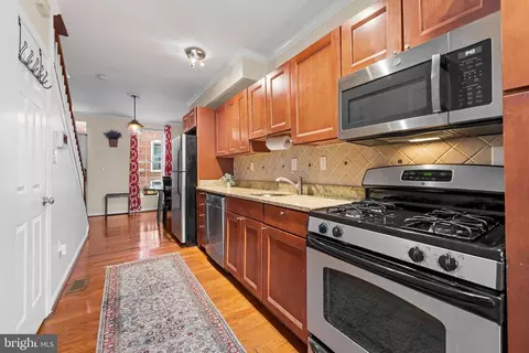 17 N Glover St N, Baltimore, MD 21224 photo 7