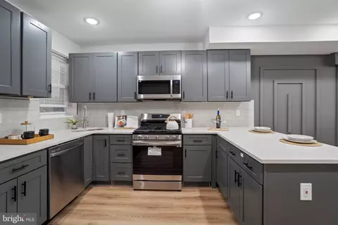 1702 E Oliver St, Baltimore, MD 21213 photo 11