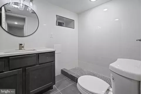 1702 E Oliver St, Baltimore, MD 21213 photo 20