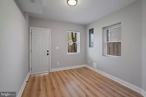1702 E Oliver St, Baltimore, MD 21213 photo 14