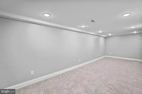 1702 E Oliver St, Baltimore, MD 21213 photo 19