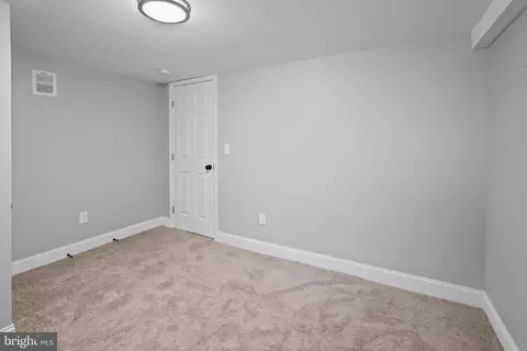 1702 E Oliver St, Baltimore, MD 21213 photo 17