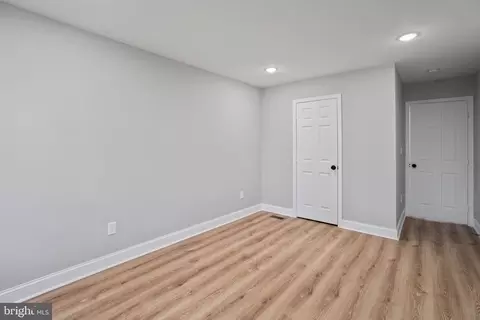 1702 E Oliver St, Baltimore, MD 21213 photo 23