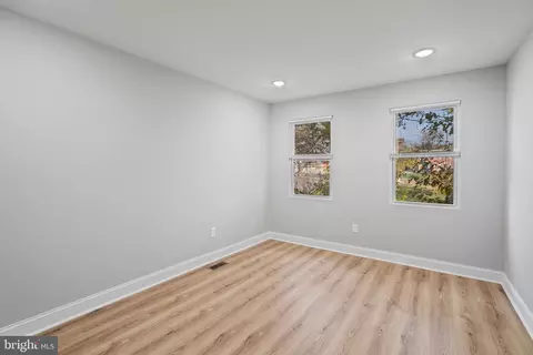 1702 E Oliver St, Baltimore, MD 21213 photo 22