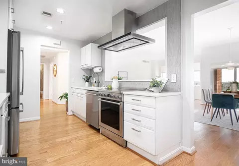 3801 Canterbury Rd #505, Baltimore, MD 21218
