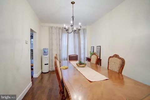 Dining - 2309 N Pulaski St, Baltimore, MD 21217 photo 4 of 4