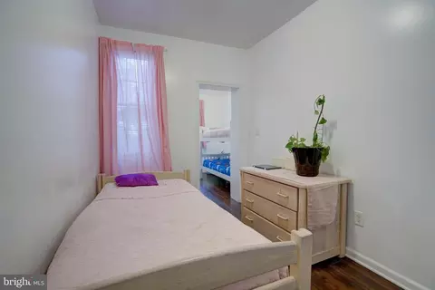 Bedroom - 2309 N Pulaski St, Baltimore, MD 21217 photo 5 of 7
