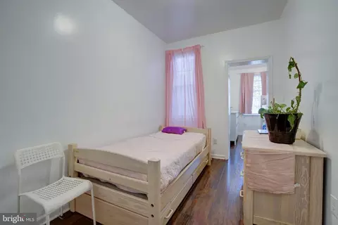 Bedroom - 2309 N Pulaski St, Baltimore, MD 21217 photo 6 of 7
