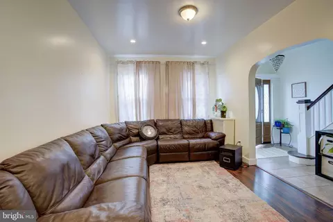 Living - 2309 N Pulaski St, Baltimore, MD 21217 photo 1 of 2
