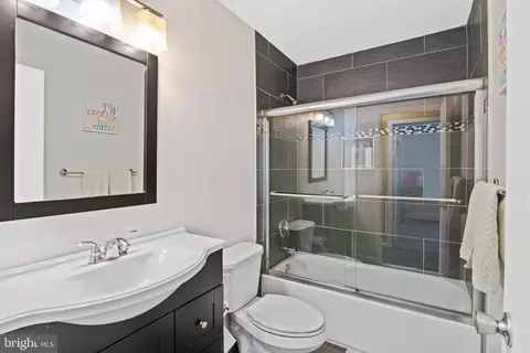 Bath - 6355 Red Cedar Pl, Baltimore, MD 21209 photo 2 of 2