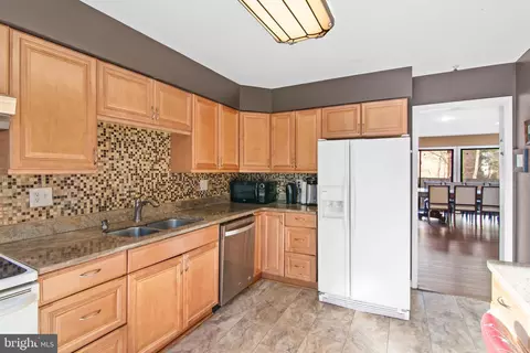 Kitchen - 6355 Red Cedar Pl, Baltimore, MD 21209 photo 2 of 2