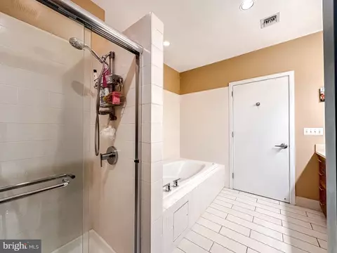 1200 Steuart St #717, Baltimore, MD 21230 photo 33