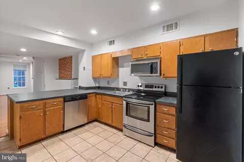 36 E Wheeling St, Baltimore, MD 21230 photo 8