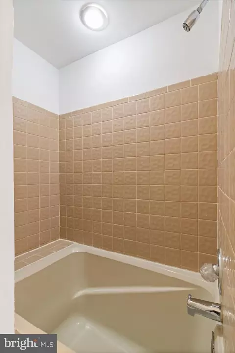 36 E Wheeling St, Baltimore, MD 21230 photo 17