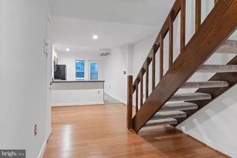 36 E Wheeling St, Baltimore, MD 21230 photo 4