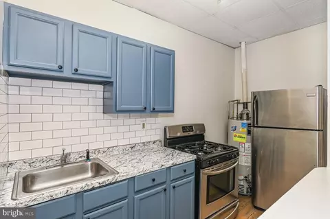 1916 Mcculloh St, Baltimore, MD 21217 photo 4