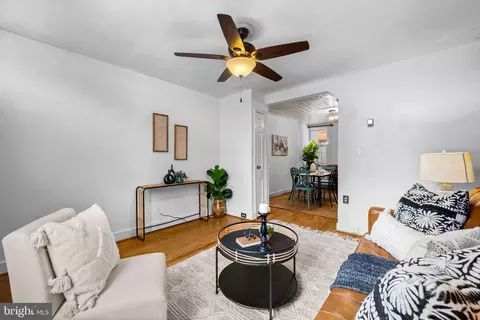12 Henrietta St E, Baltimore, MD 21230 photo 5