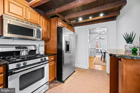 12 Henrietta St E, Baltimore, MD 21230 photo 12