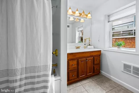 12 Henrietta St E, Baltimore, MD 21230 photo 13