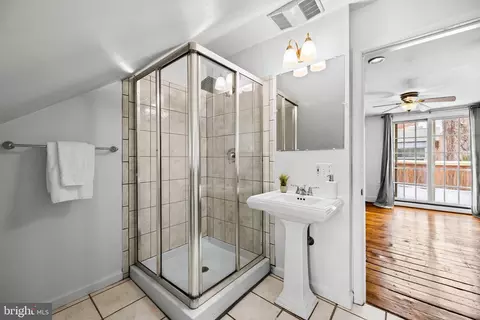 12 Henrietta St E, Baltimore, MD 21230 photo 21