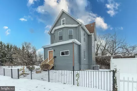 Exterior - 504 E 42nd St, Baltimore, MD 21218 photo 8 of 10