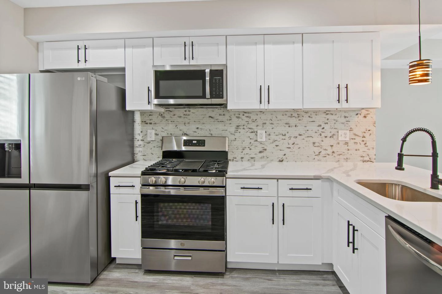 2556 Robb St, Baltimore, MD 21218 photo 6