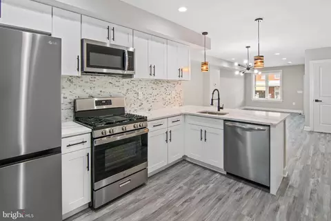 2556 Robb St, Baltimore, MD 21218 photo 7