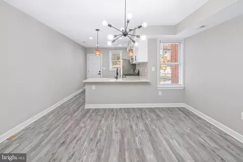 2556 Robb St, Baltimore, MD 21218 photo 4