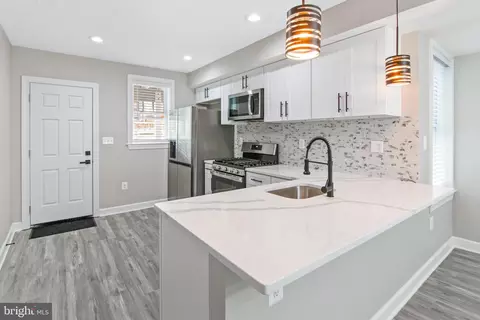 2556 Robb St, Baltimore, MD 21218 photo 5
