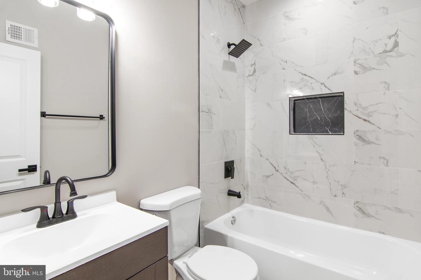 2556 Robb St, Baltimore, MD 21218 photo 12