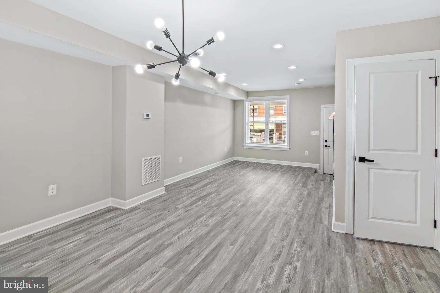 2556 Robb St, Baltimore, MD 21218 photo 8