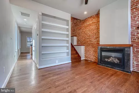Living - 2 N Curley St, Baltimore, MD 21224 photo 1 of 2