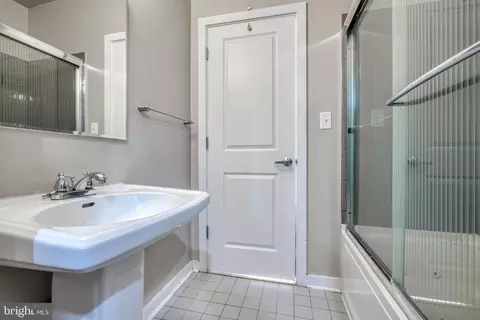 Bath - 2 N Curley St, Baltimore, MD 21224 photo 3 of 8