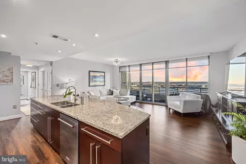 675 President St #2505, Baltimore, MD 21202