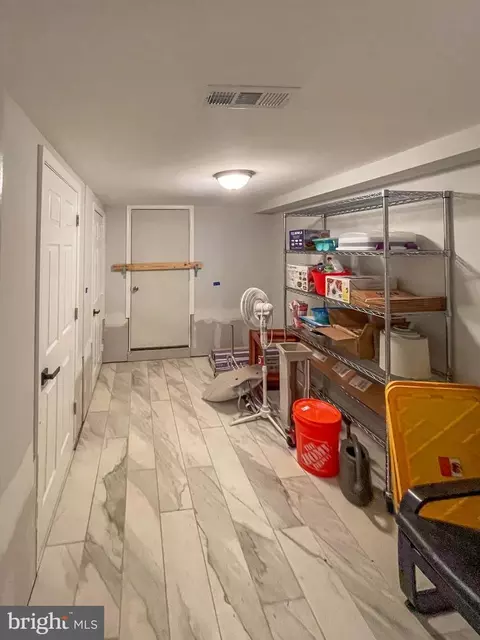 6000 Carter Ave, Baltimore, MD 21214 photo 35