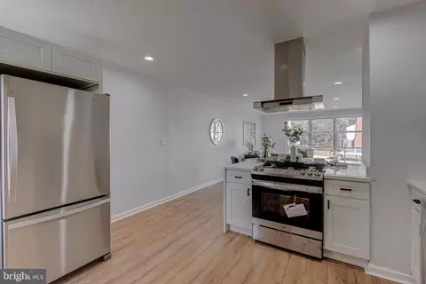 6000 Carter Ave, Baltimore, MD 21214 photo 15