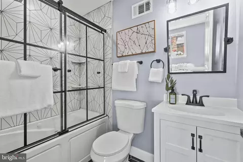 1030 N Broadway, Baltimore, MD 21205 photo 20