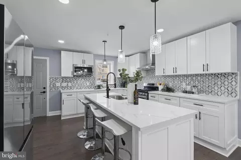 1030 N Broadway, Baltimore, MD 21205 photo 2