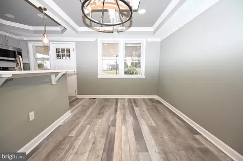 1018 Wicklow Rd, Baltimore, MD 21229 photo 9