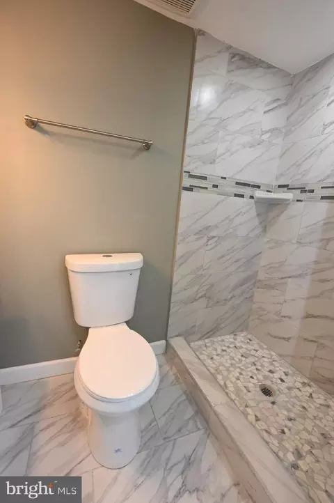 1018 Wicklow Rd, Baltimore, MD 21229 photo 18
