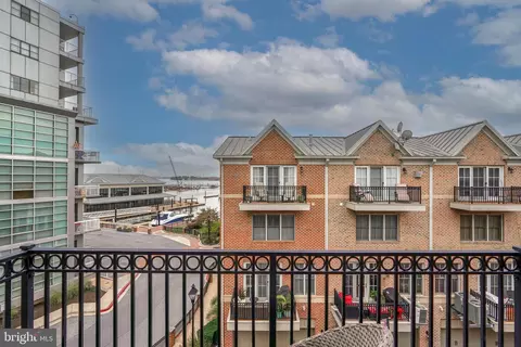 2613 Lighthouse Ln, Baltimore, MD 21224 photo 3