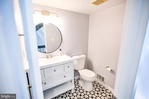 Bath - 733 Stoney Spring Dr, Baltimore, MD 21210 photo 1 of 8