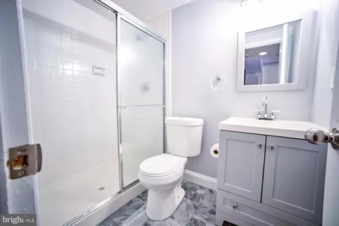 Bath - 733 Stoney Spring Dr, Baltimore, MD 21210 photo 7 of 8