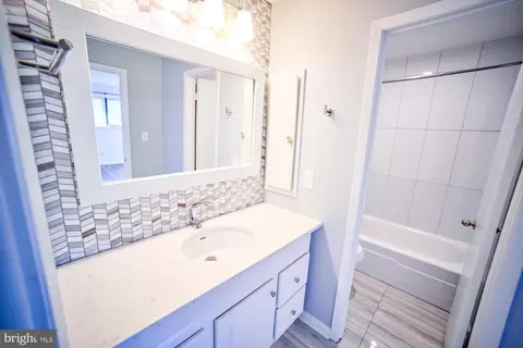 Bath - 733 Stoney Spring Dr, Baltimore, MD 21210 photo 3 of 8