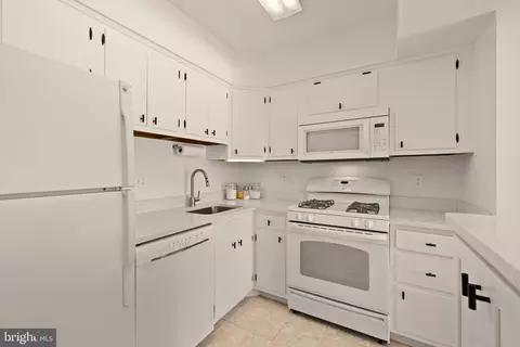 1 Hamill Ct #35, Baltimore, MD 21210 photo 10