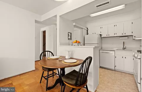 1 Hamill Ct #35, Baltimore, MD 21210 photo 14