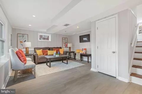 726 Nottingham Rd, Baltimore, MD 21229 photo 10